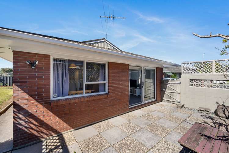 2/42 Luton Avenue Sunnyhills_13