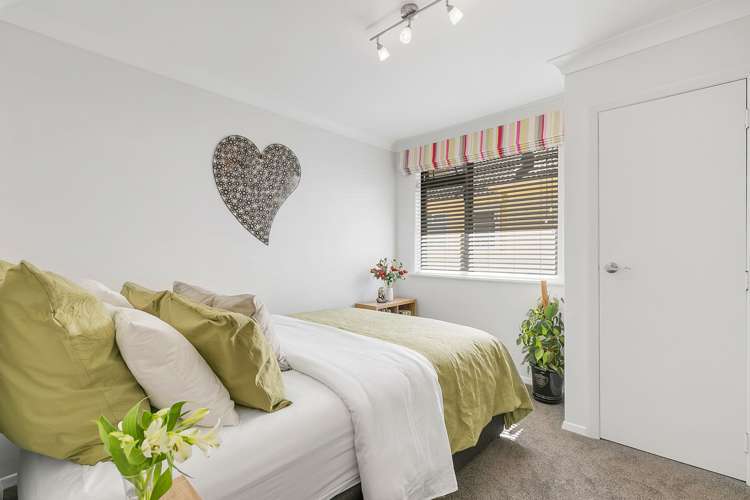 12 Dowling Grove Silverstream_13