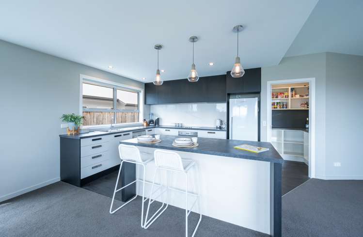 1 Concordia Drive Richmond_3