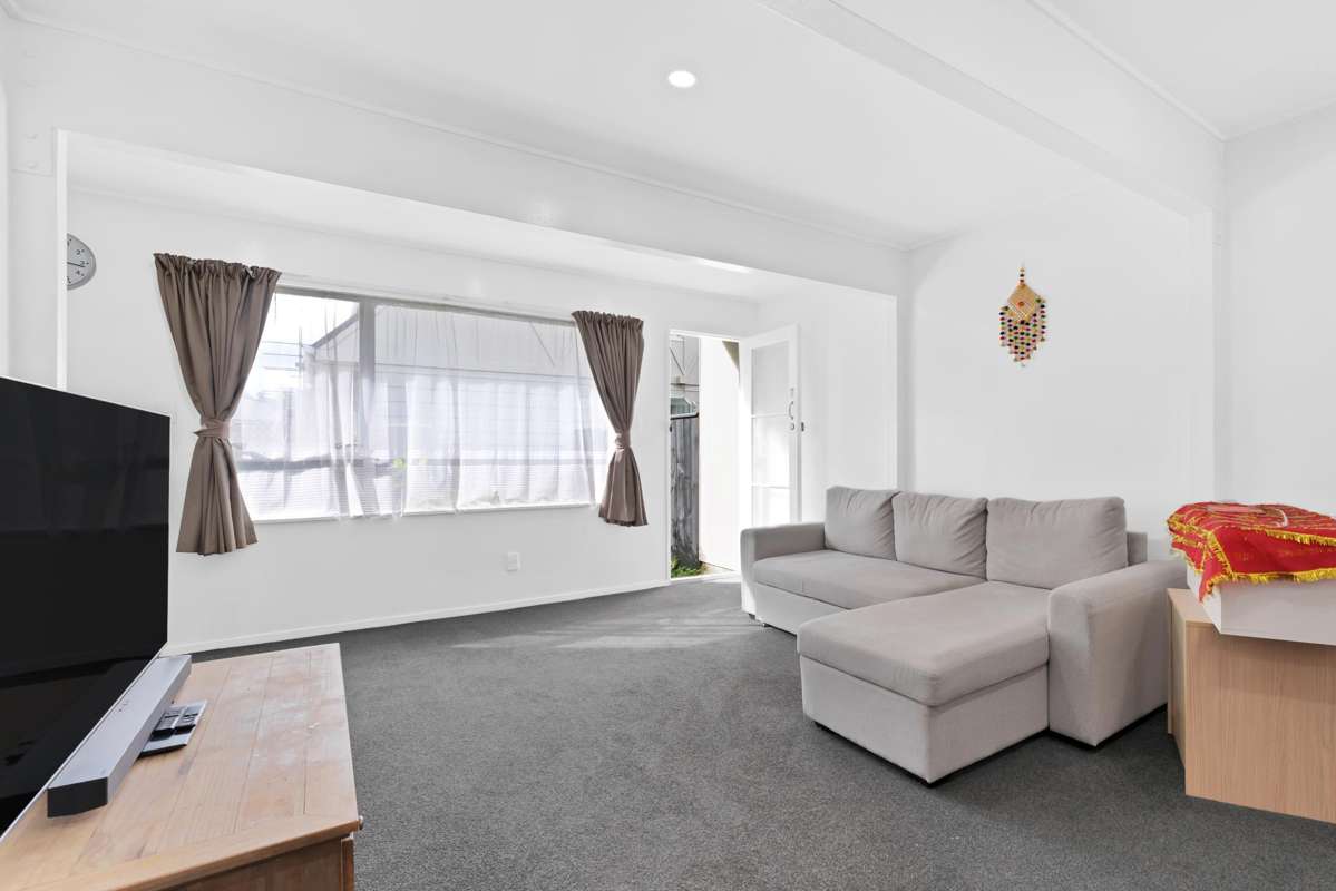 2/264 Grounsell Crescent_0