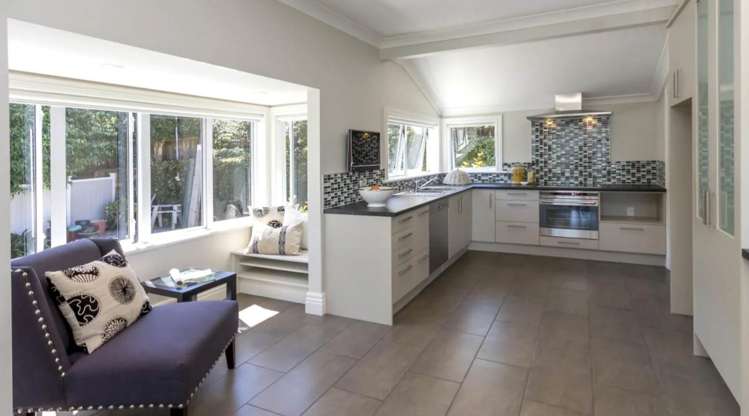 144 Paritai Drive Orakei_3