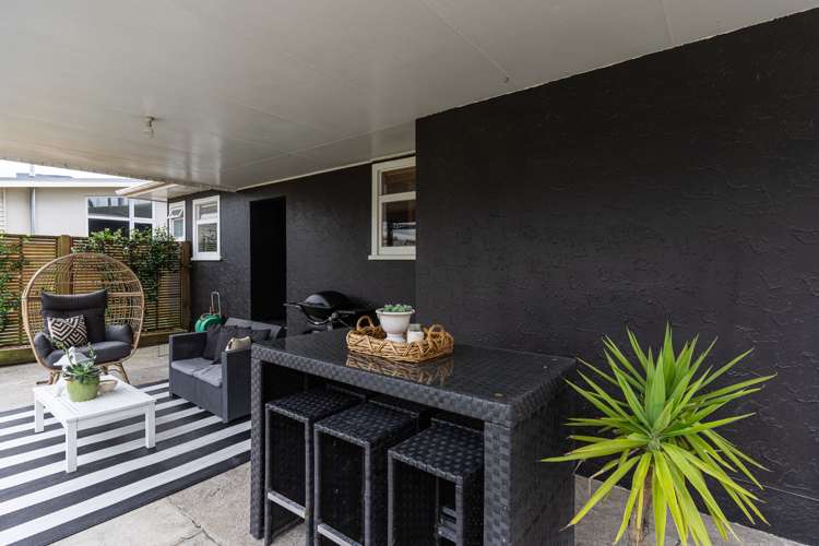 6 Newhaven Place Roslyn_12