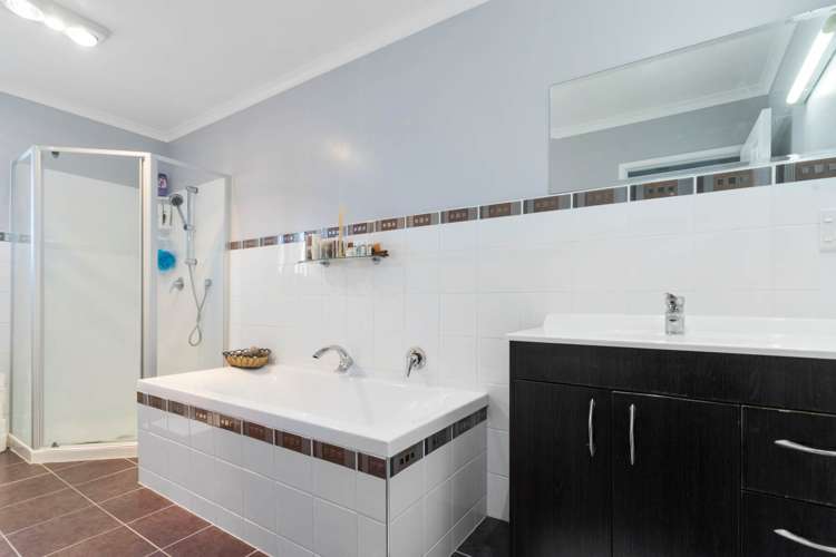 114a Archibald Road Kelston_13