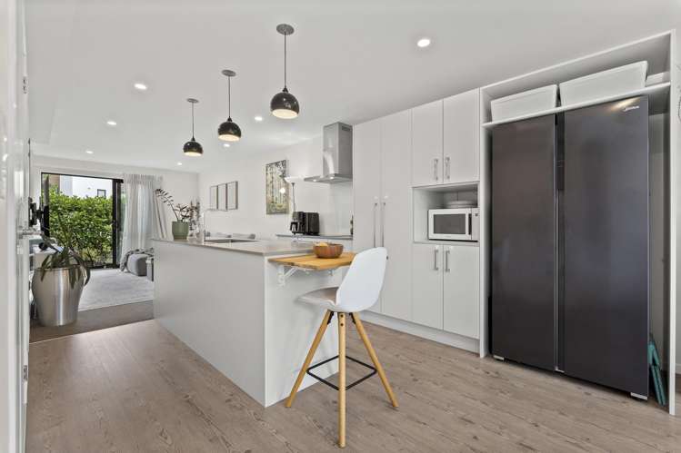 6 Orca Drive Stanmore Bay_1