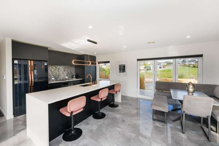 37 Vaucluse Heights Fitzherbert_4