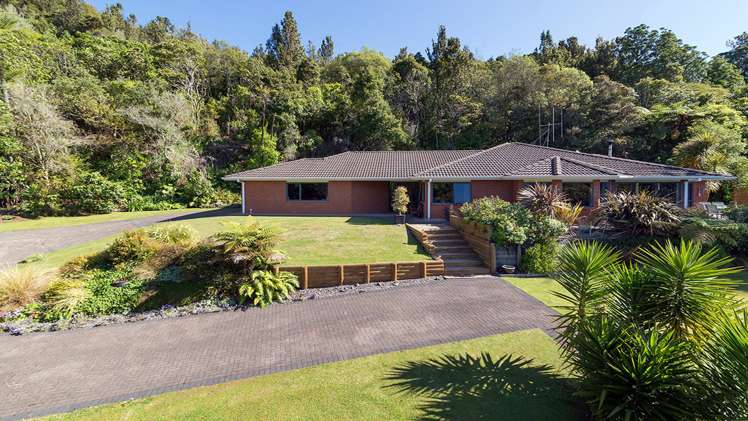 59 Oxford Road Lake Rotoma_0