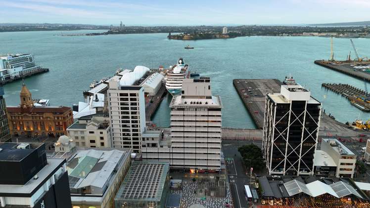 1607/10 Commerce Street Auckland Central_16