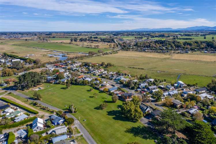 88 Queens Avenue Waikuku Beach_16