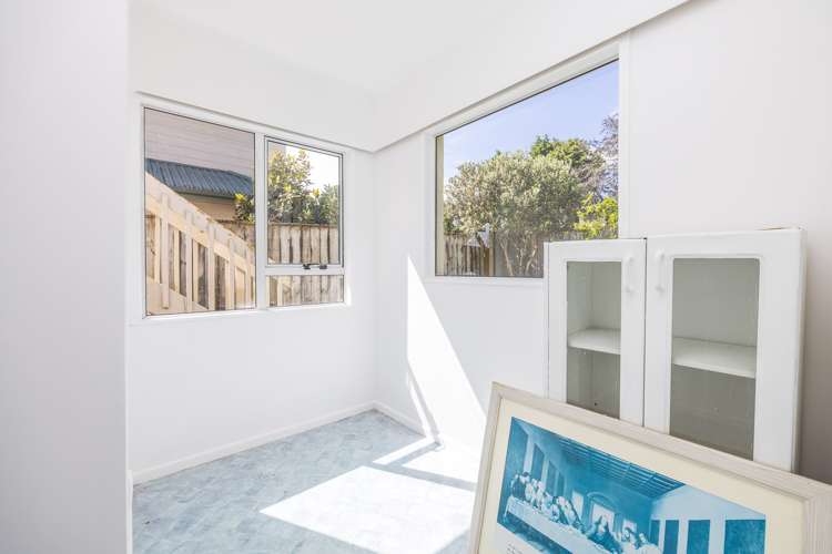 1/12 Hamilton Place Glenfield_21