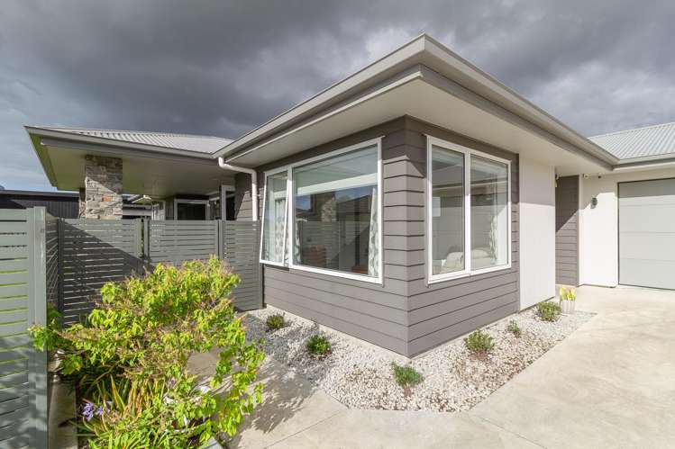 12 Young Place Taradale_16