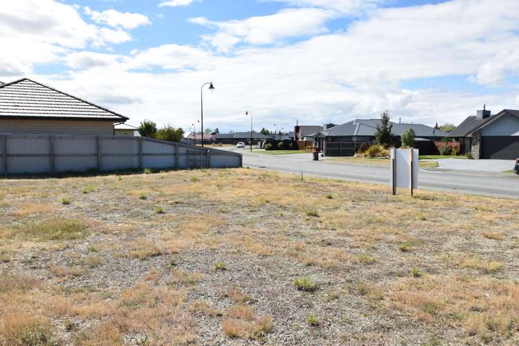 32 Lakeland Avenue Twizel_2