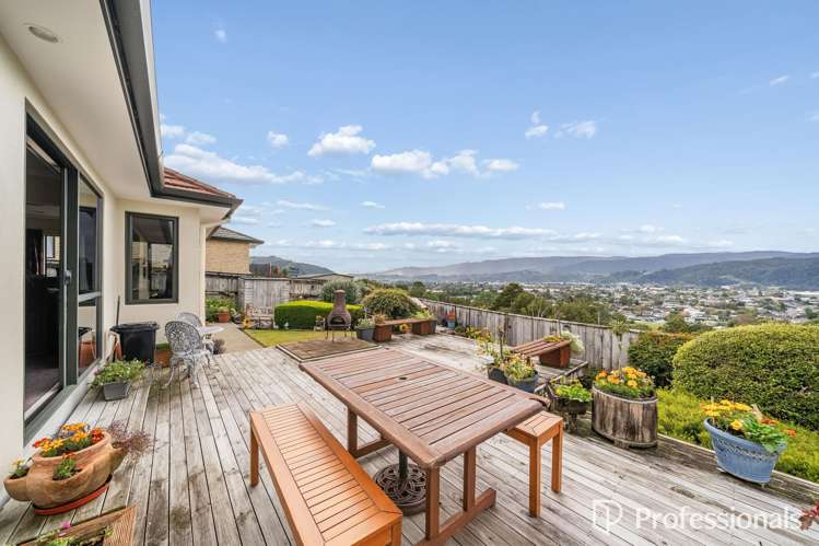 13 Birkinshaw Grove_0