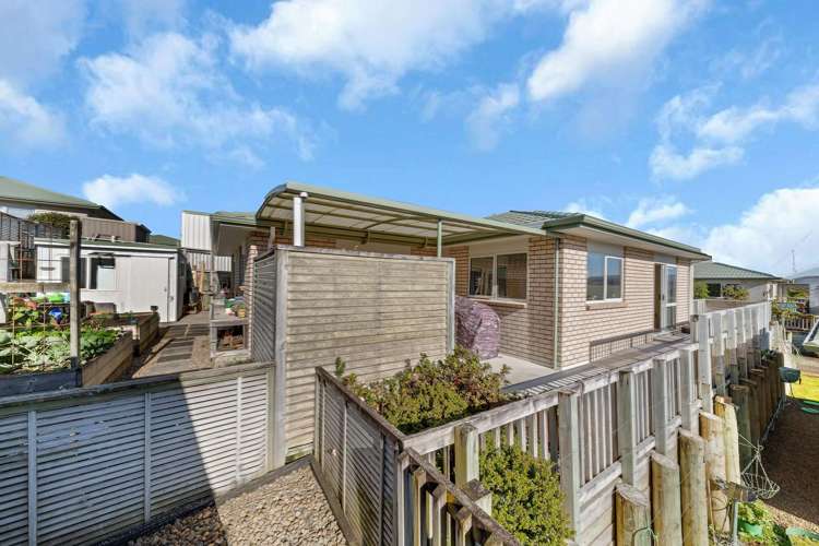 25/8 Village Place Tuakau_12