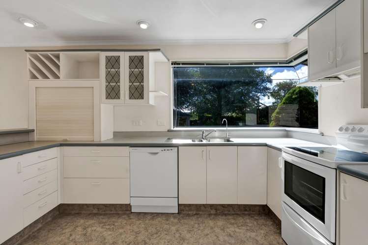 37 Pembroke Road East Stratford_8