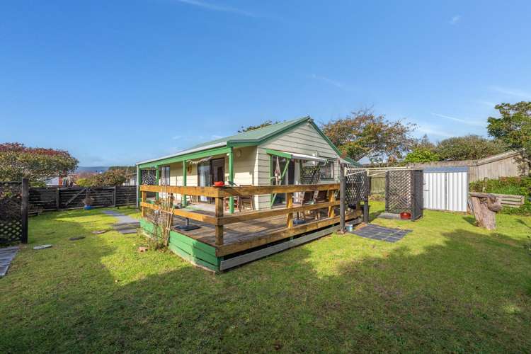 83 Norfolk Crescent Otaki Beach_5
