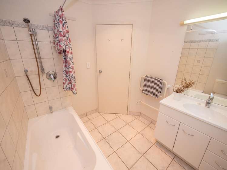 8 Torsby Road Coopers Beach_18