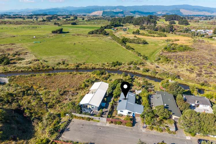 4 Moana Street Otaki Beach_30