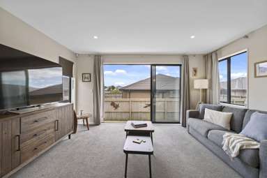 18 Twin Parks Rise_3