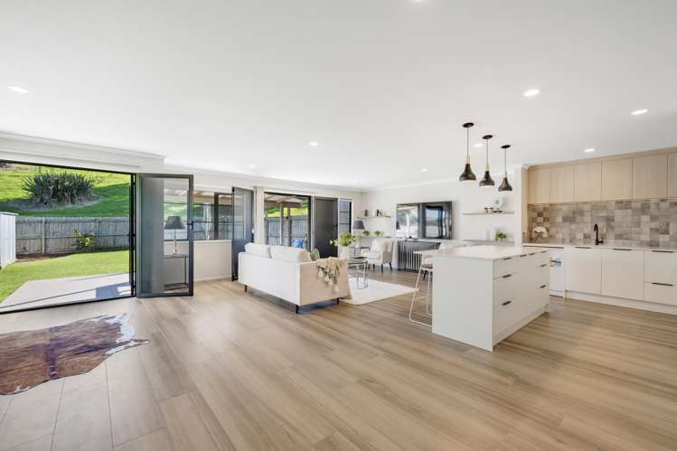 67 Kelvin Hart Drive_2