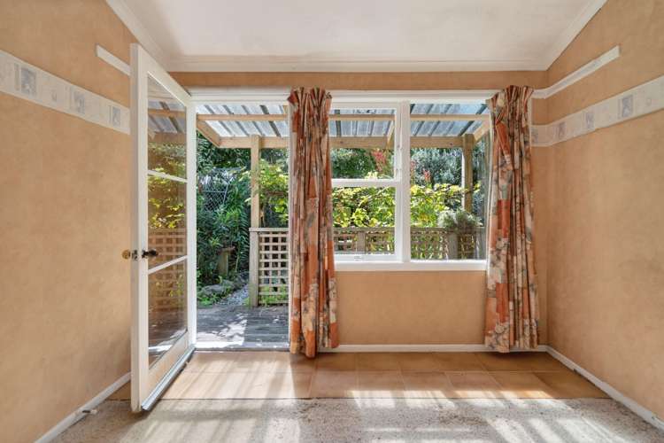 35 Woodford Avenue Brookfield_13