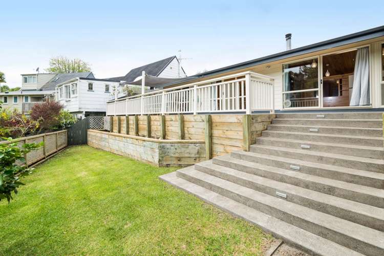 7 Scarlock Avenue Browns Bay_12