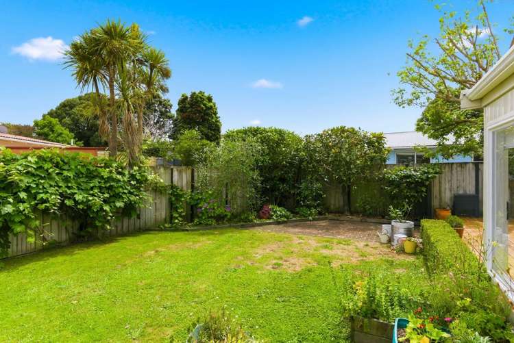 17a Walton Road Paraparaumu Beach_14
