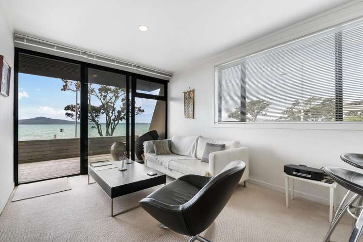 2/195 Tamaki Drive_3