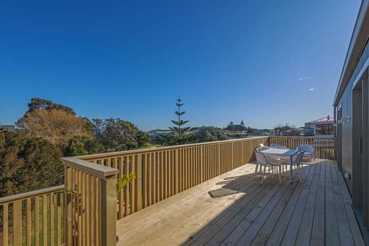 12 Roore Street Foxton Beach_15