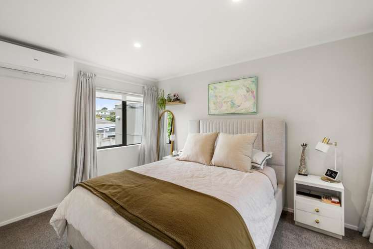 2/214 Moore Street Howick_16