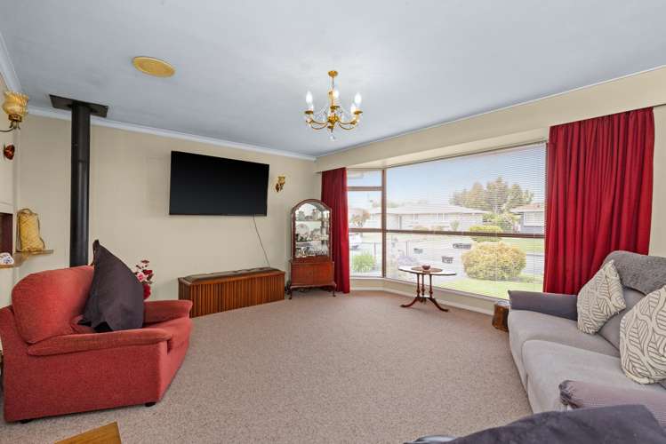 1402 Warwick Place Mayfair_8