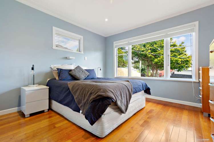 1 Merville Avenue Te Atatu South_7