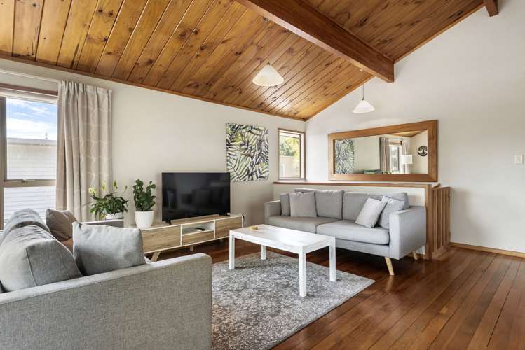 22 Surville Place Mairangi Bay_31