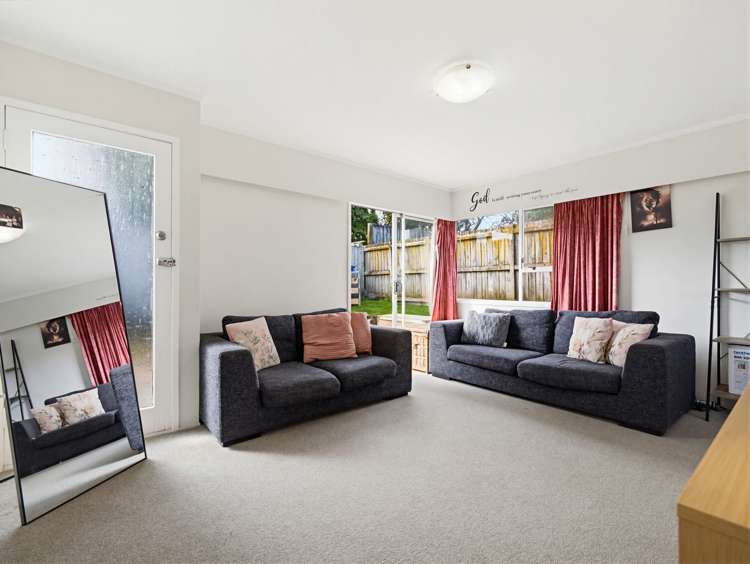 2/15A McIntyre Road Mangere Bridge_6