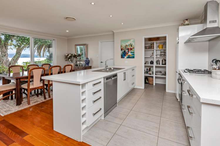 22 Karoro Road One Tree Point_9