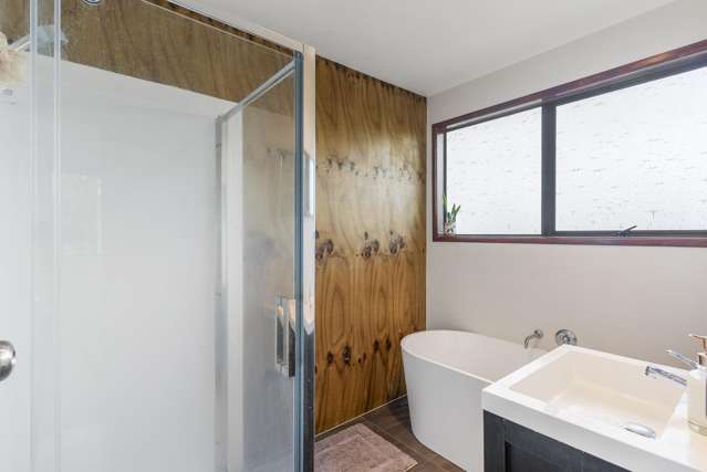 11 Woodhams Street Beach Haven_3