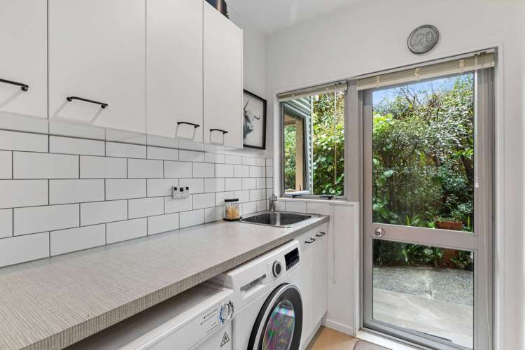 7 Dorothy Road Laingholm_16