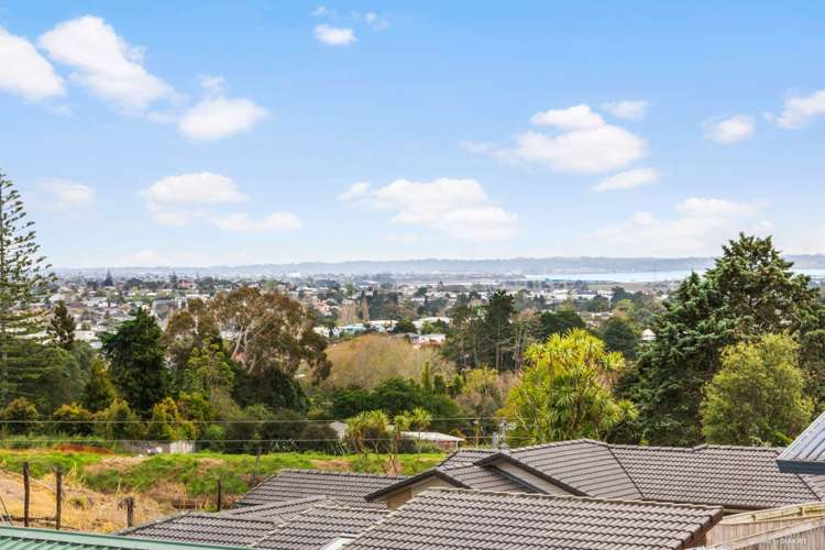 2/55 West Coast Road Glen Eden_13