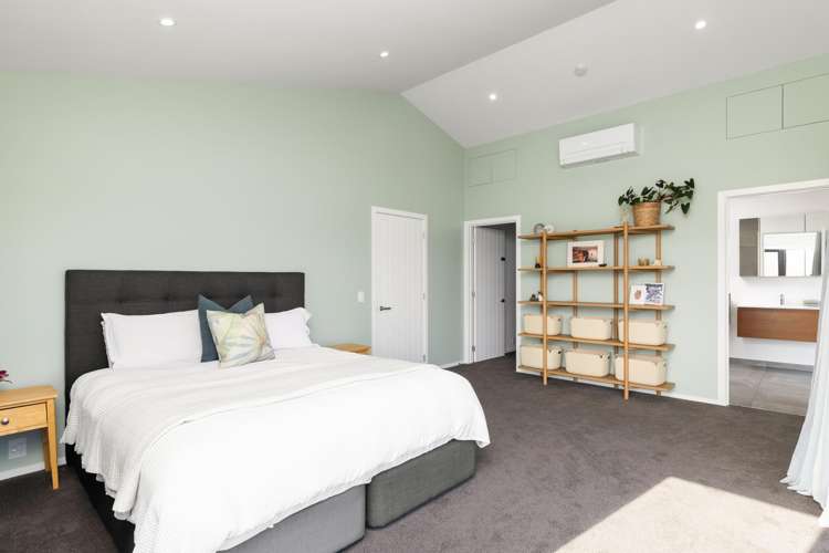 16 Doris Faigan Lane Charteris Bay_14