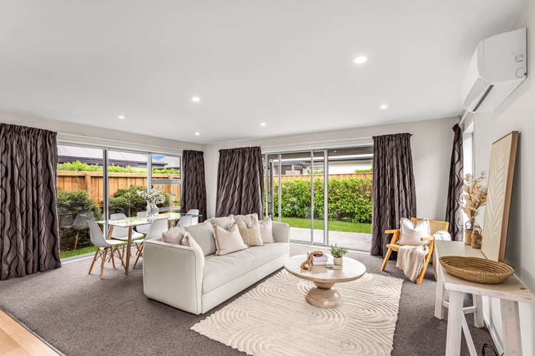 25 Farnborough Way_3