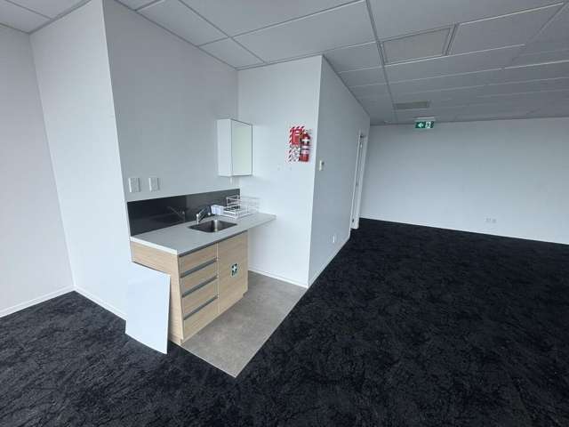 2/5 Northside Drive Westgate_3