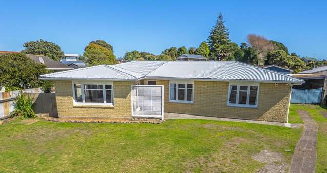 4 Colenso Place Otaki Beach_1