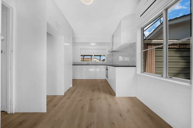 2/84B Great South Road_5