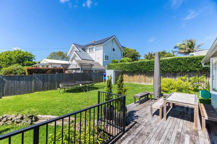 13 Kingsview Road Mount Eden_16