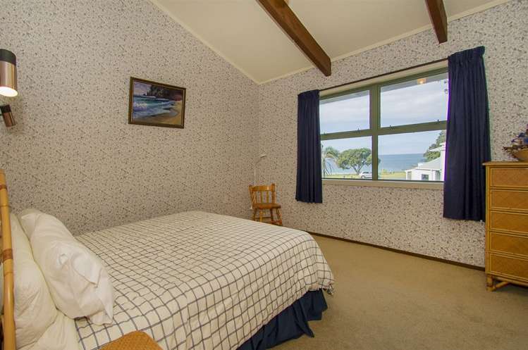 119 Oratia Place Onemana_21