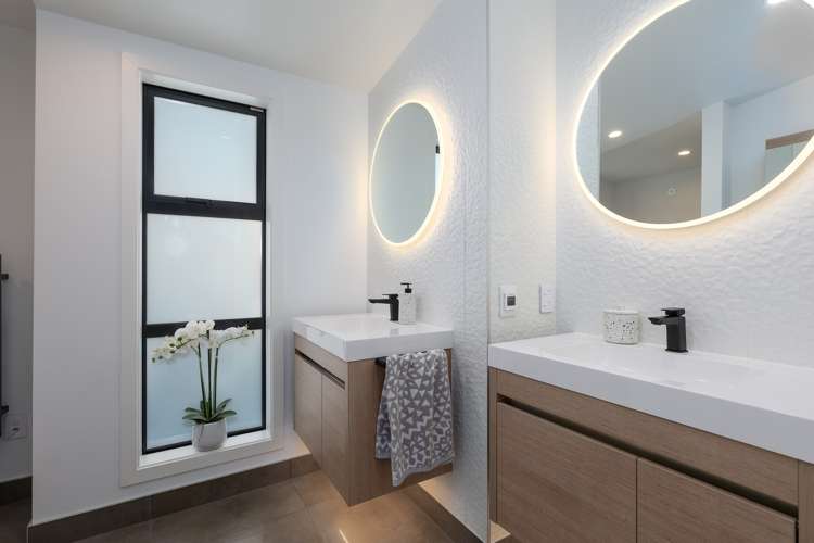 46 Bisley Avenue Moana_20