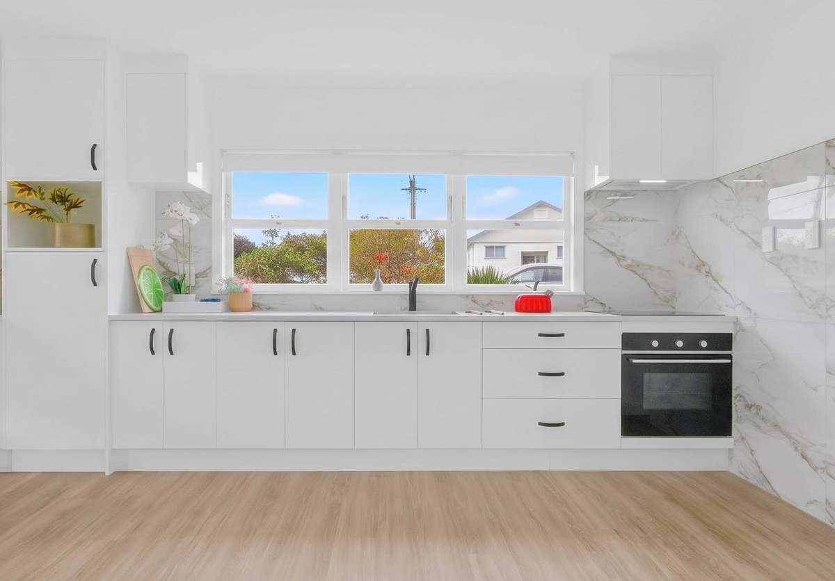 1/4 Russell Road_1