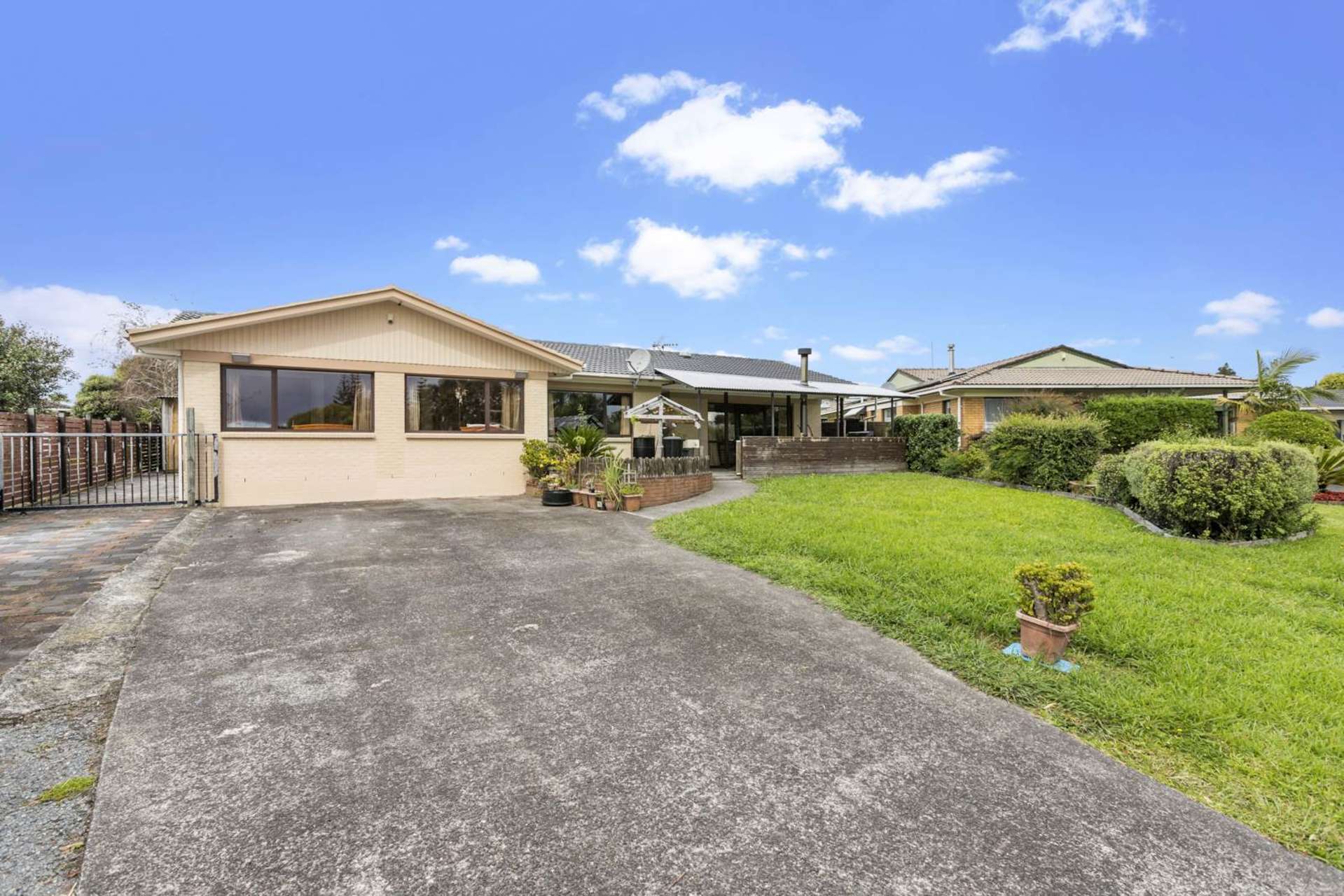 8 Papatahi Place Henderson_0