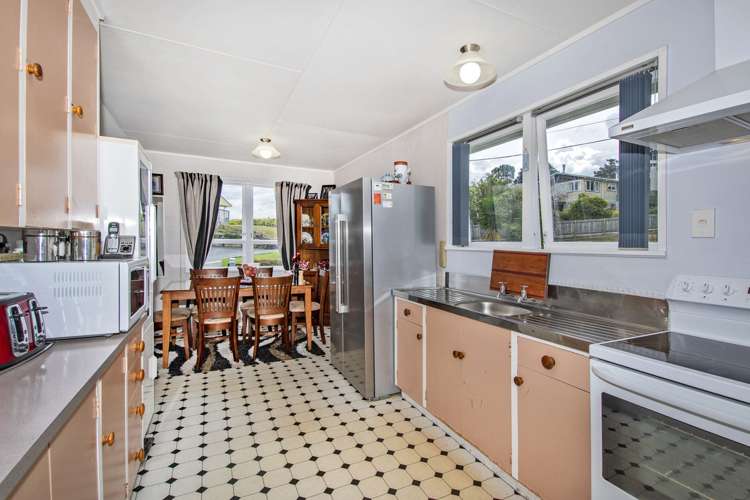 32 Memorial Drive Parahaki_5