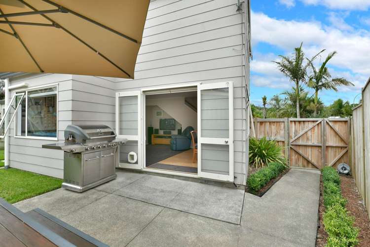 1/130 Brian Crescent Stanmore Bay_15