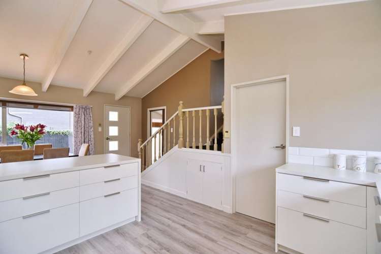 26 Yellowstone Crescent Burwood_10